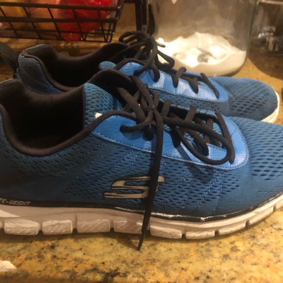 Blue sneakers - Picture 3 of 4